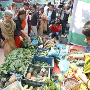 “রাজধানীতে আদিবাসী খাদ্য ও শস্য মেলা উদ্বোধন করা হলো”