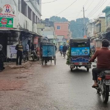 সাগরে নিম্নচাপ, সাতক্ষীরায় গুঁড়ি গুঁড়ি বৃষ্টি