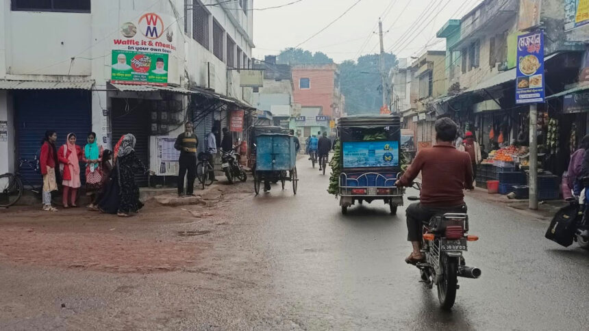 সাগরে নিম্নচাপ, সাতক্ষীরায় গুঁড়ি গুঁড়ি বৃষ্টি